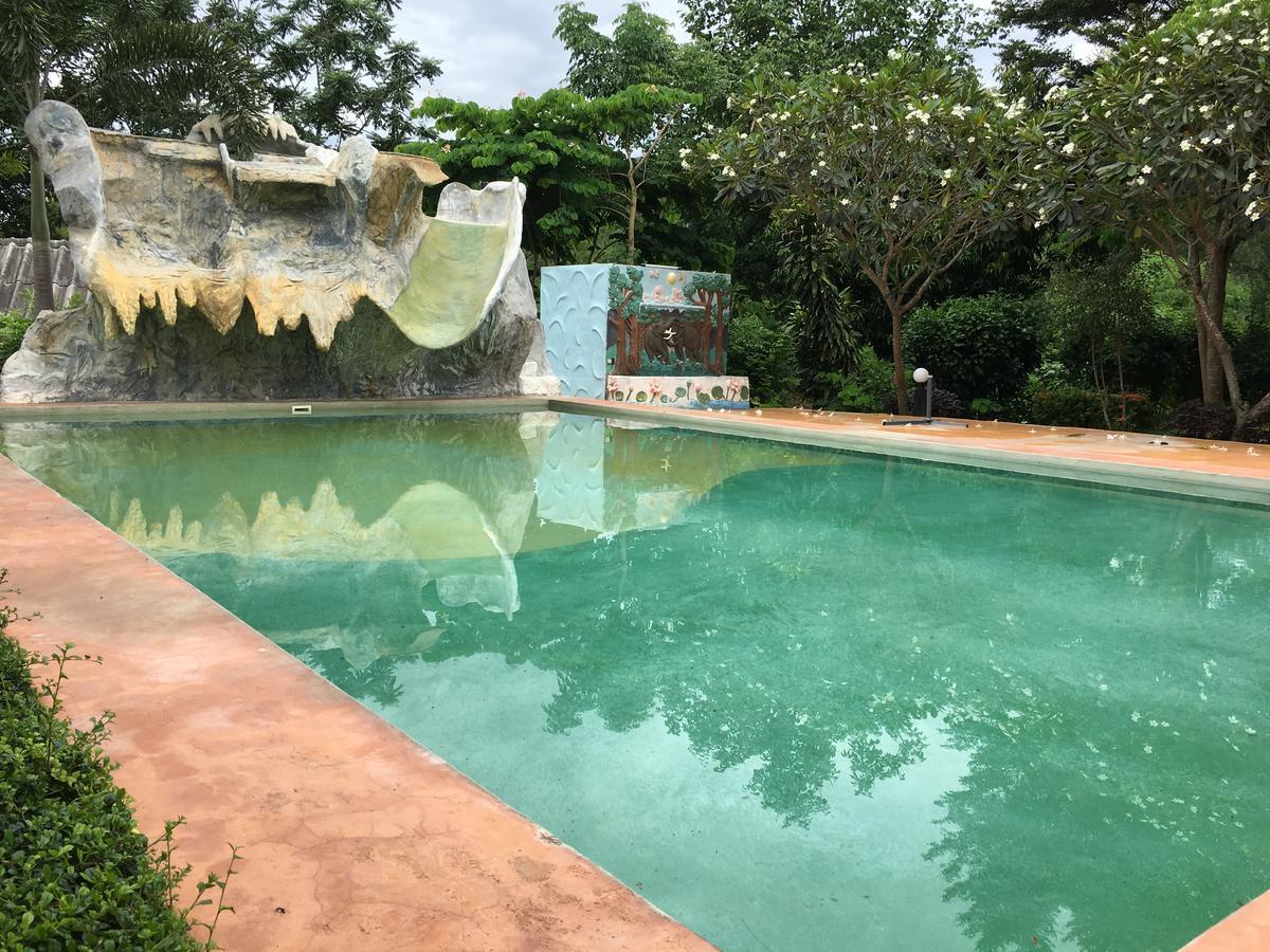Baanraisooksangchan Kaeng Krachan Exterior photo